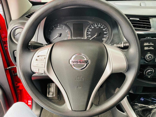 Imagen 11 de 15 de Nissan Np300 Frontier 2.5 Le Std 6 Vel Ac 4x2 2019