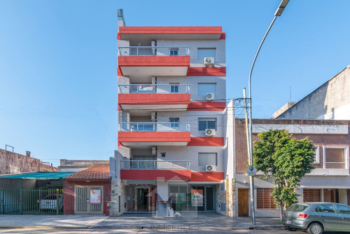 Cochera En Venta En Liniers