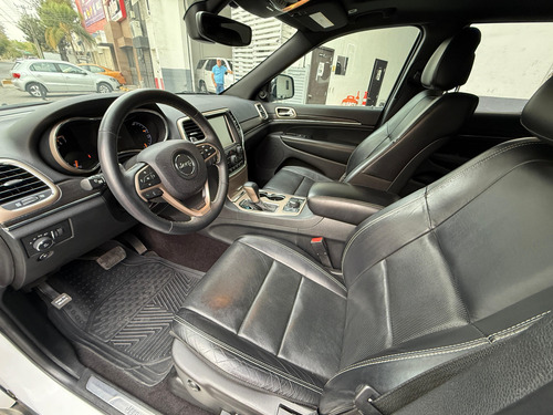 Jeep Grand Cherokee 5.7 Limited Lujo 4x4 At