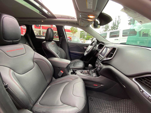 Imagen 7 de 15 de Jeep Cherokee 2019 3.3l Trailhawk At