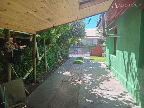 Casa En Venta De 5 Dorm. En Marchigüe