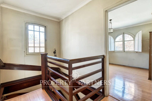 Encantadora Y Amplia Casa En Venta En El Corazón D...