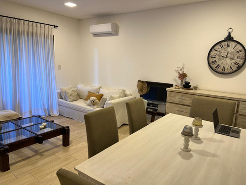 Departamento Pb En Barrio Altos De La Cañada Con Cochera