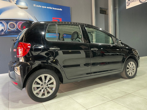 Imagen 3 de 8 de Volkswagen Fox Highline 5ptas. Impecable