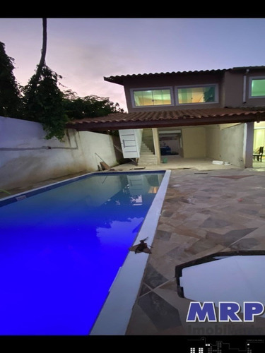 Imagem 12 de 29 de Duas Casas Em Ubatuba, Com Piscina Na Praia Do Sapê! - Ca00418 - 71037226