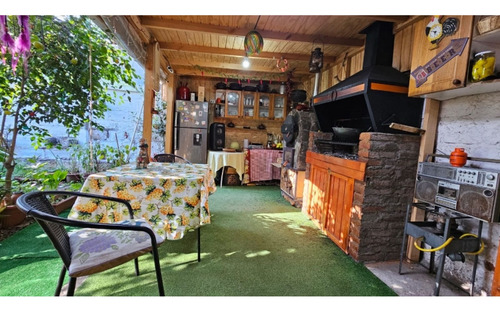 Se Vende Amplía Y Hermosa Casa En Alejandro Fleming Las Cond