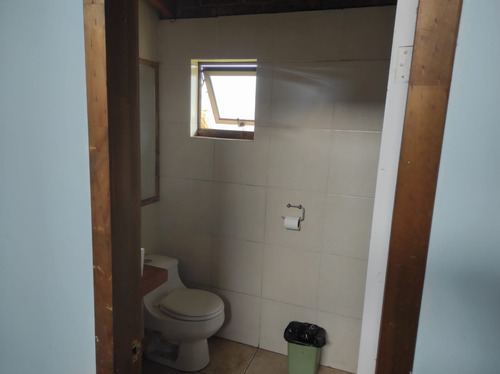 Casa Familiar Con Piscina, Quincho Y Gran Terreno Colina