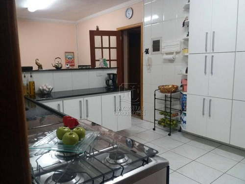 Imagem 10 de 30 de Sobrado Com 3 Dormitórios À Venda, 236 M² Por R$ 700.000,00 - Vila Lucinda - Santo André/sp - So4227