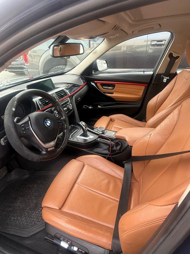 BMW Serie 3 2.0 330ia Sport Line At