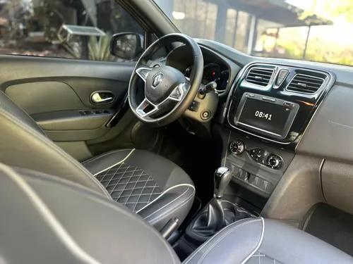 Renault Logan 1.6 Privilege / Intens