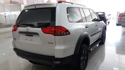 Mitsubishi Pajero 3.2 Outdoor Aut. 5lugares Aut Diesel