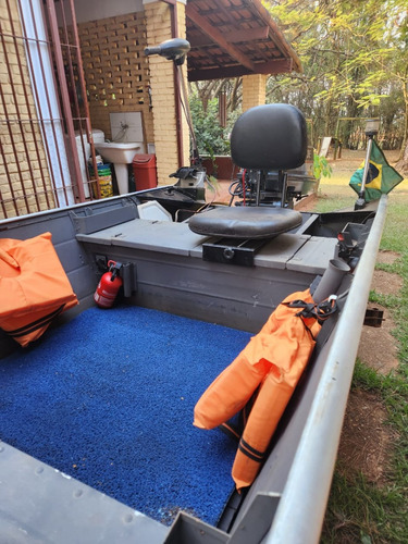 Barco De Alumínio Squalus Tibagi 6m 25 Hp