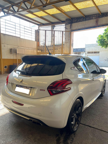 Peugeot 208 1.6 Gti