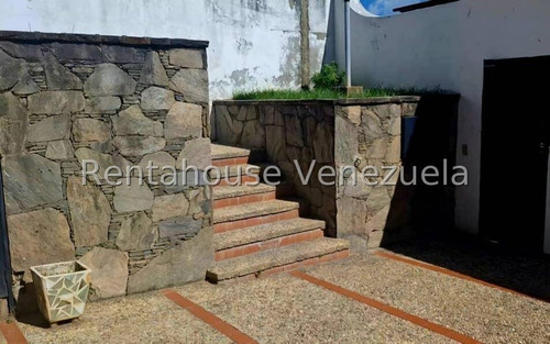 Casa En Venta. Colinas De Santa Mónica. Mls 25-6720