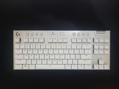Teclado Gamer Logitech G915 Tkl Sin Usar Blanco Inglés Internacional (Usado)