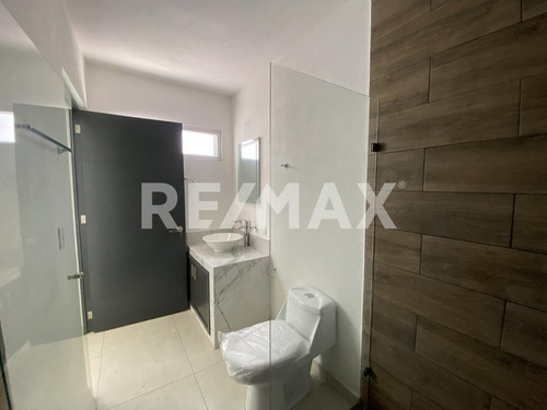 Casa En Venta En Morelos, Otilio Montaño Cuautla