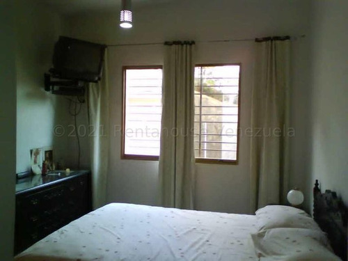 Imagen 11 de 13 de Casa En Venta Mayerling Gonzalez Vc Mls #21-14856
