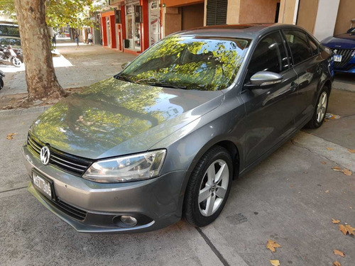 Volkswagen Vento 2.5 Luxury 170cv 2013 New Cars