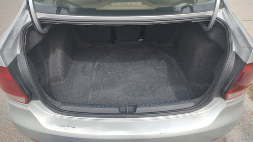 Volkswagen Vento 1.6 Highline Mt
