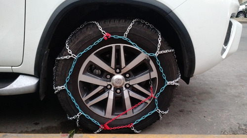Juego Cadenas Nieve Barro Toyota Hilux Sw4 2016+ 265/60/18
