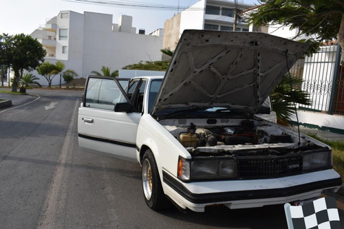 Imagen 9 de 12 de Toyota Corona Blanco