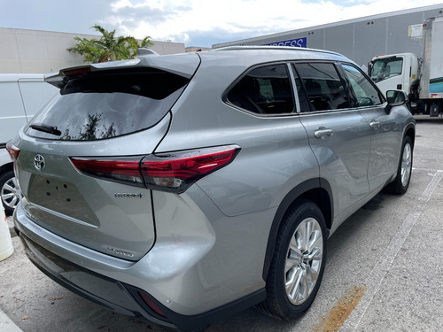 Imagen 5 de 21 de Toyota Highlander Hibrida Limited