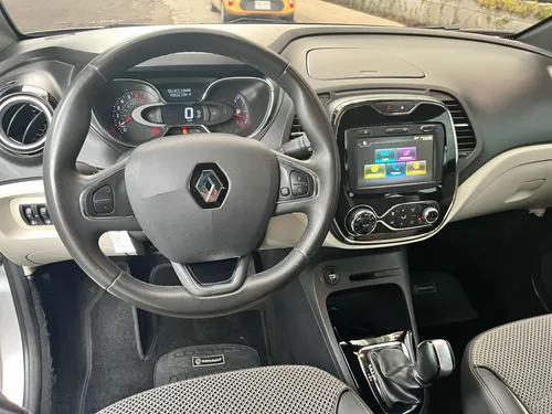 Renault Captur 2.0 Intens Automática