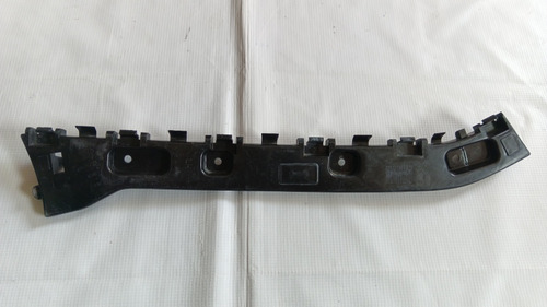 Guía De Fascia Trasera Izquierda Ford Figo Sedan 19-20 Orig