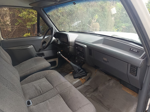 Ford F-100 4.9i