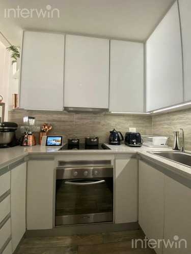 Departamento - 2 Ambientes - Con Balcón Y Cochera - Olivos - Vicente Lopez - Venta