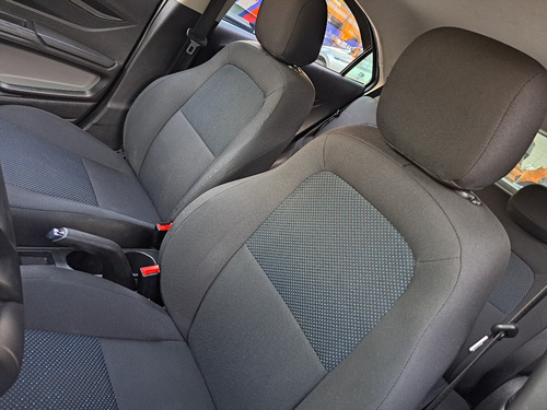 Chevrolet Onix ONIX HATCH JOY 1.0 8V FLEX 5P MEC.