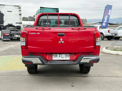 Mitsubishi L200 Katana D/C 2.4 TDI MT CRM 4X4