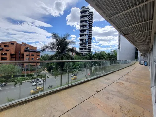Oficina En Arriendo Ubicada En El Poblado Sector Transversal Inferior (21457).