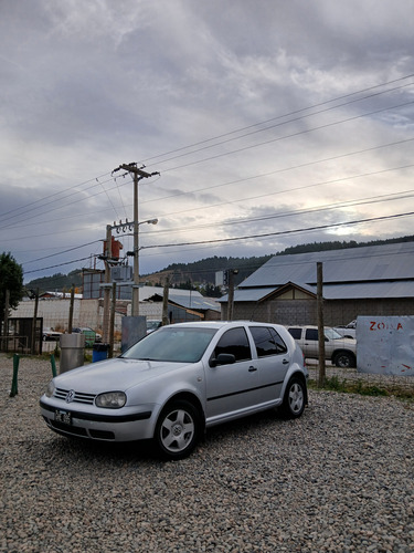 Volkswagen Golf 1.6 Format