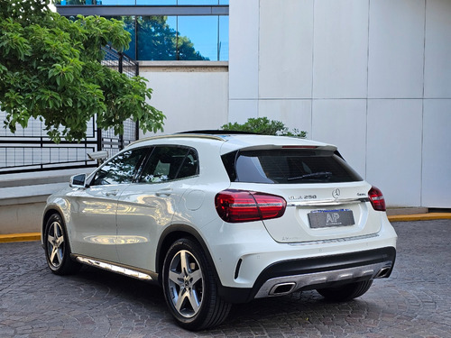 Mercedes-Benz Clase GLA 1.6 Gla250 Amg-line 211cv