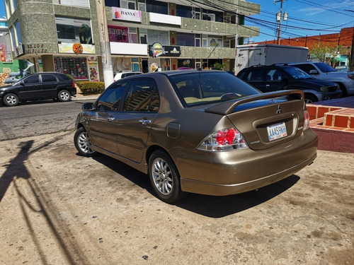 Imagen 4 de 10 de Mitsubishi Lancer