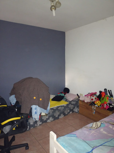 Casa Interna Con Dos Dormitorios A 6 Cuadras De La Estacion!!!