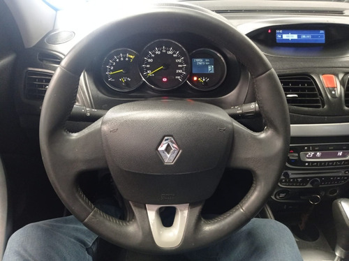 Imagem 10 de 11 de Fluence Sedan Dinamique 2.0 Flex Automatico 2011 /2011 Cinza