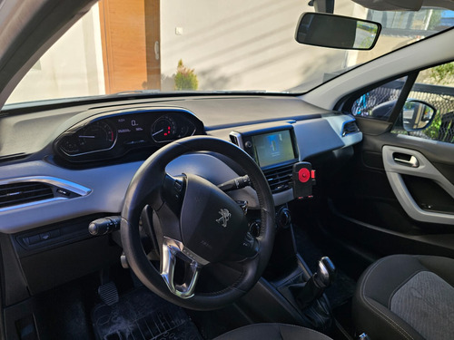 Peugeot 208 1.5 Allure Touchscreen