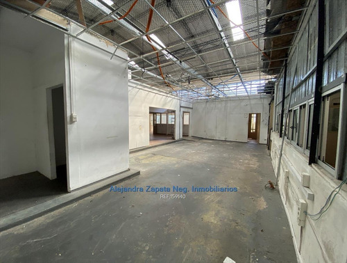 Local Comercial O Depósito En Villa Muñoz Con Doble Entrada