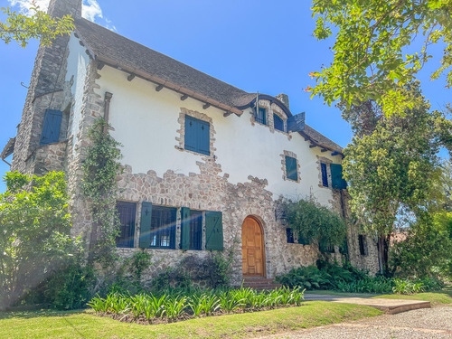Casa En Alquiler En San Isidro, G.b.a. Zona Norte, Argentina