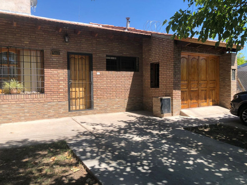 Casa En Venta En Luzuriaga