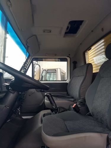 Ford Cargo 2423