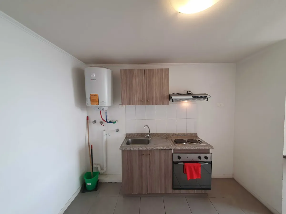 Imagen 3 de 13 de Amplio Estudio Con Bodega! A 3 Cuadras Metro (171503)