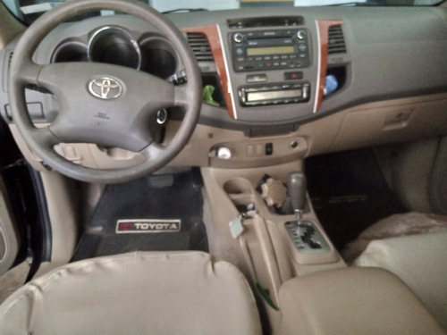 Bella Camioneta Toyota Fortuner 2011 Unico Dueño