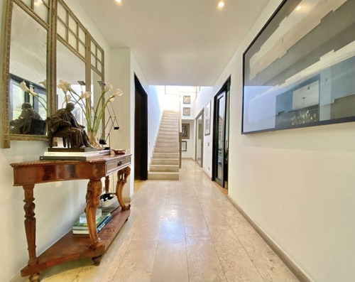 Casa En Venta De 4 Dorm. En Vitacura