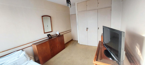 Venta Departamento 4 Ambientes En Flores. Excelente Ubicacion