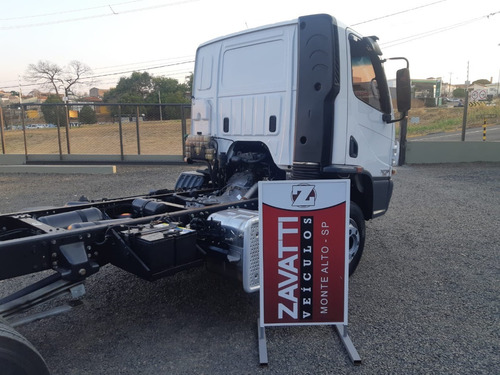 Imagem 5 de 14 de Mb Accelo 1016 Ano 2013 Modelo 2013 No Chassis