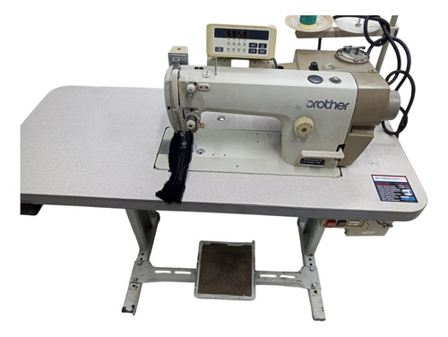 Máquina Reta Eletr. Brother S-6200a-405 Direct Drive 220v Cinza (Usado)
