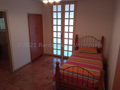 Imagen 7 de 13 de Venta Casa El Marques 22-3840-y Ymanol Elizalde 0414-3227631